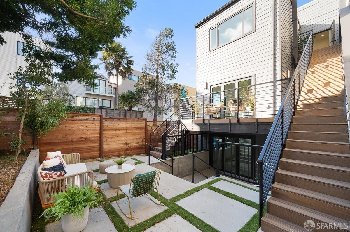 1935-1937 Greenwich Street