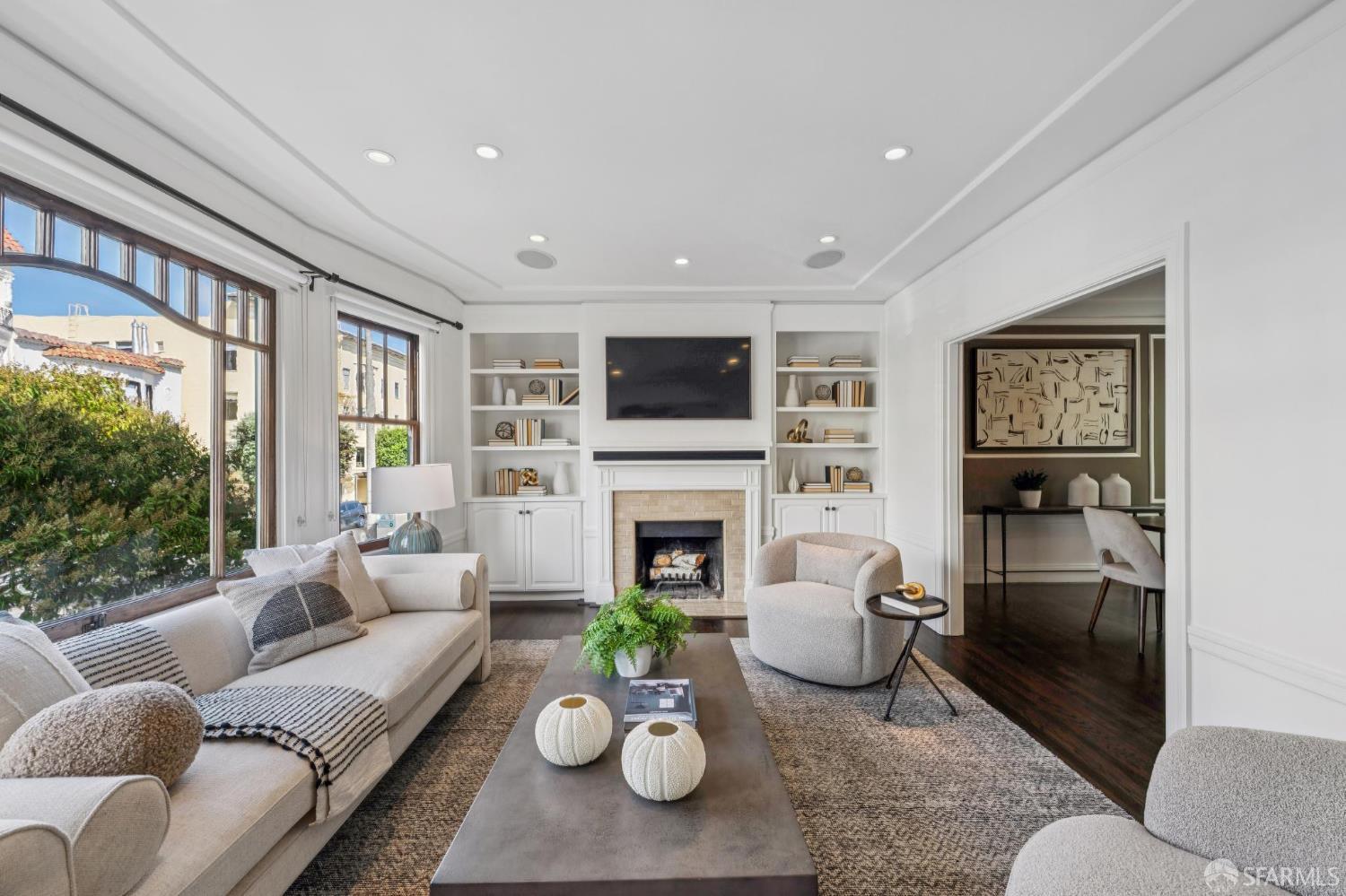 2243 Francisco Street