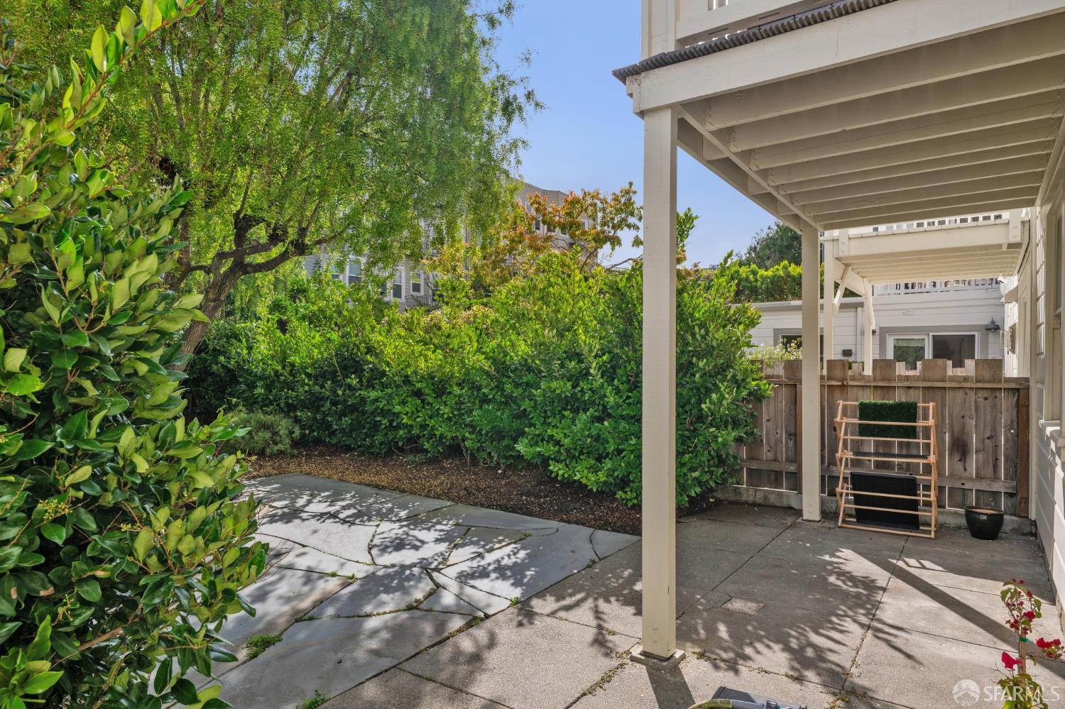 2243 Francisco Street