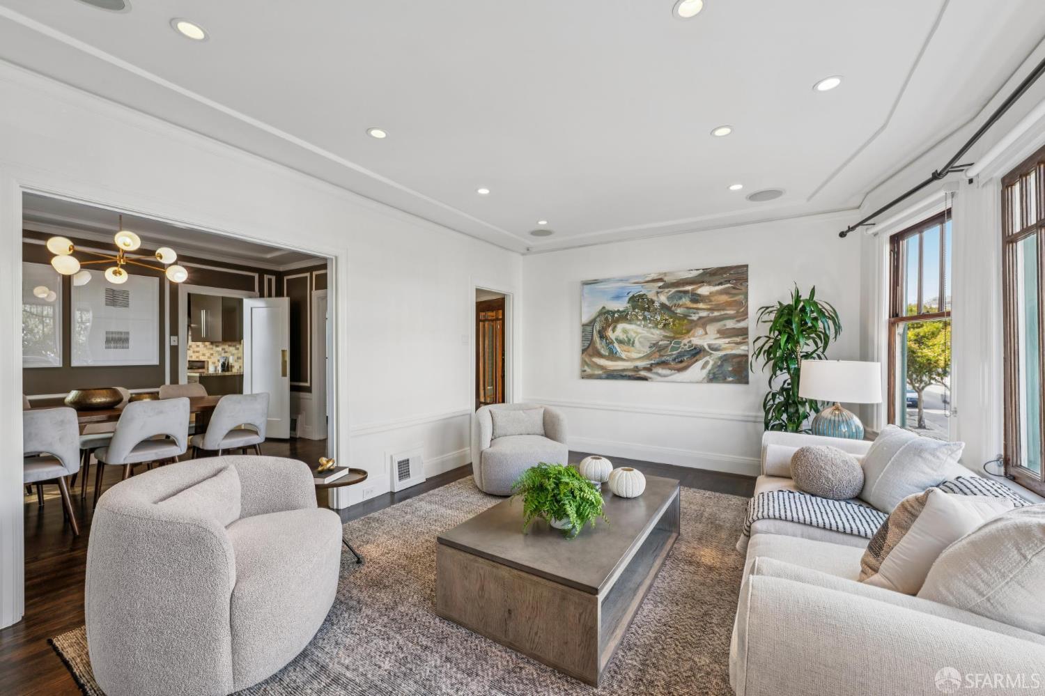 2243 Francisco Street