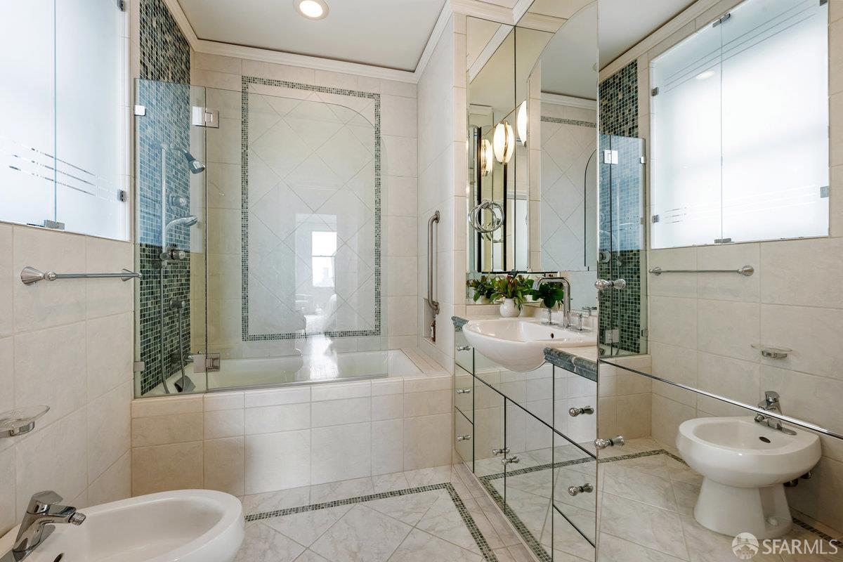 1250 Jones Street # 703