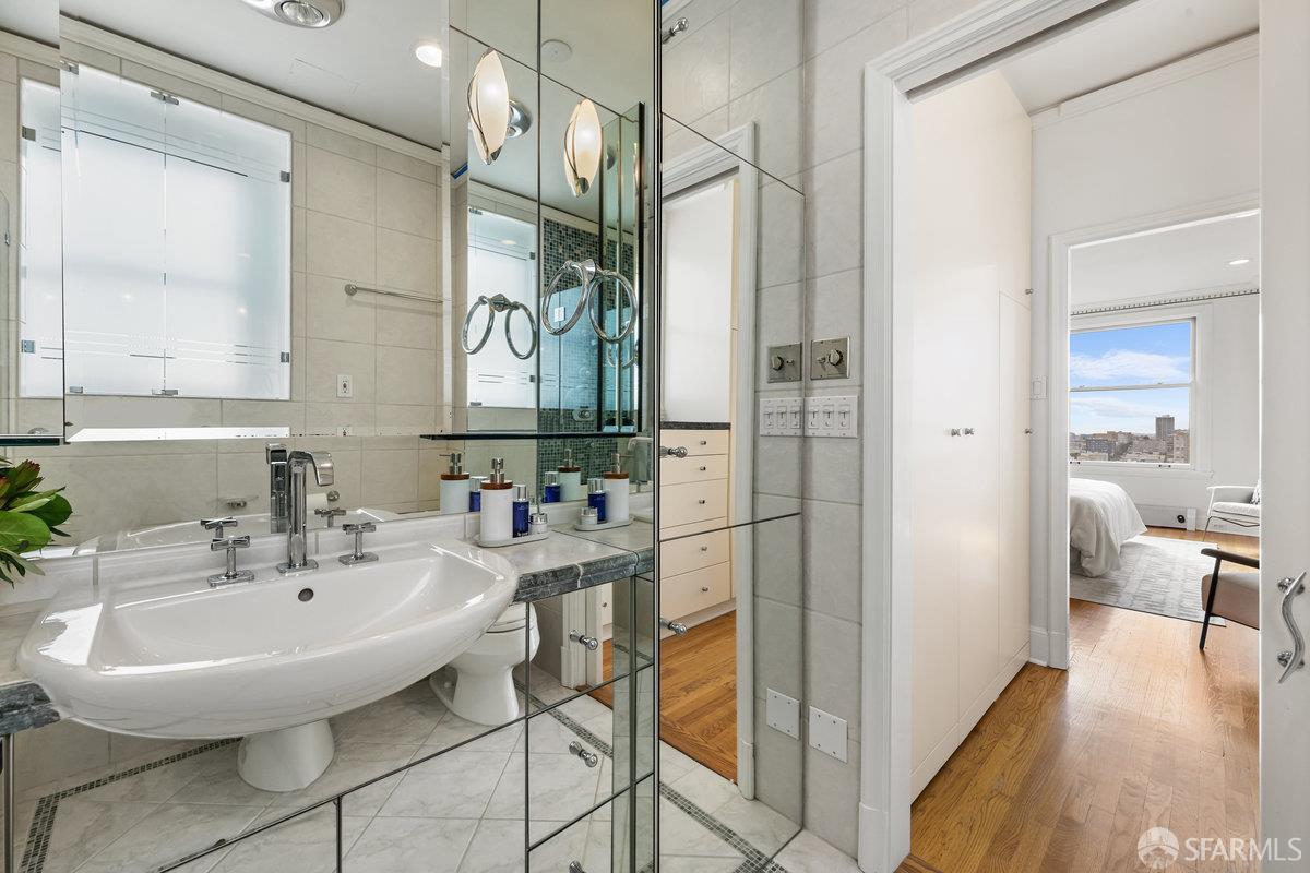 1250 Jones Street # 703