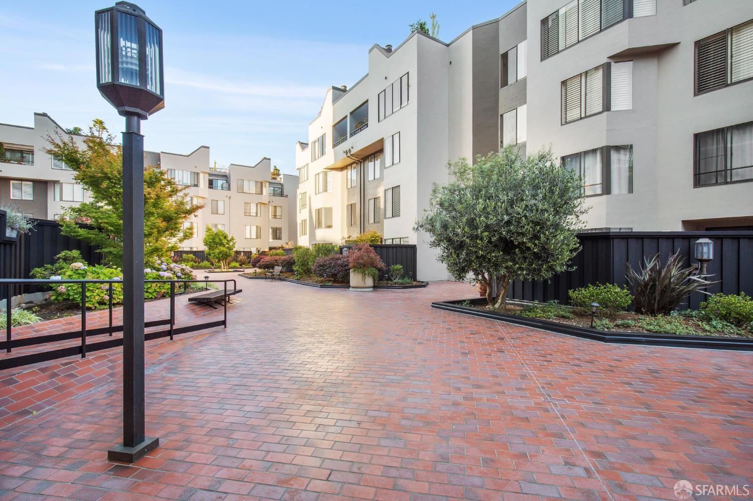 150 Lombard Street # 903