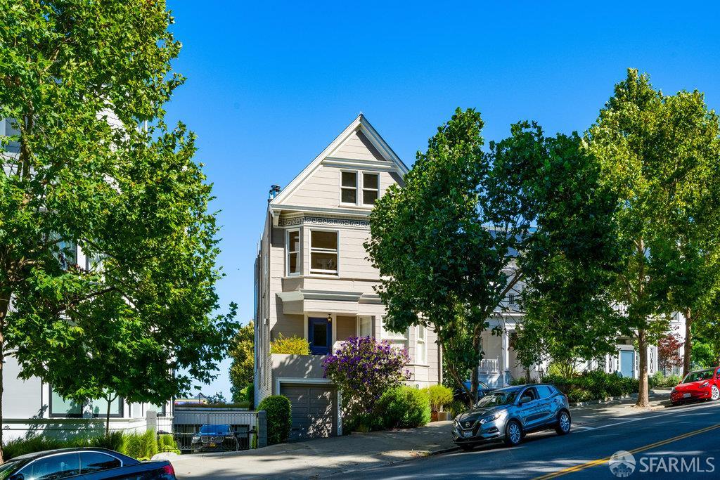 171-73 Buena Vista Avenue