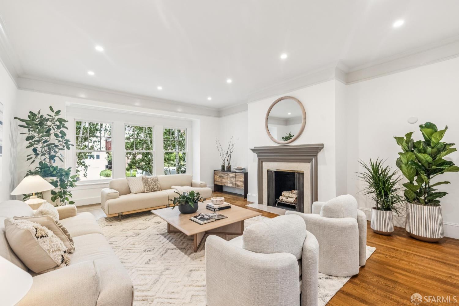 35 Commonwealth Avenue