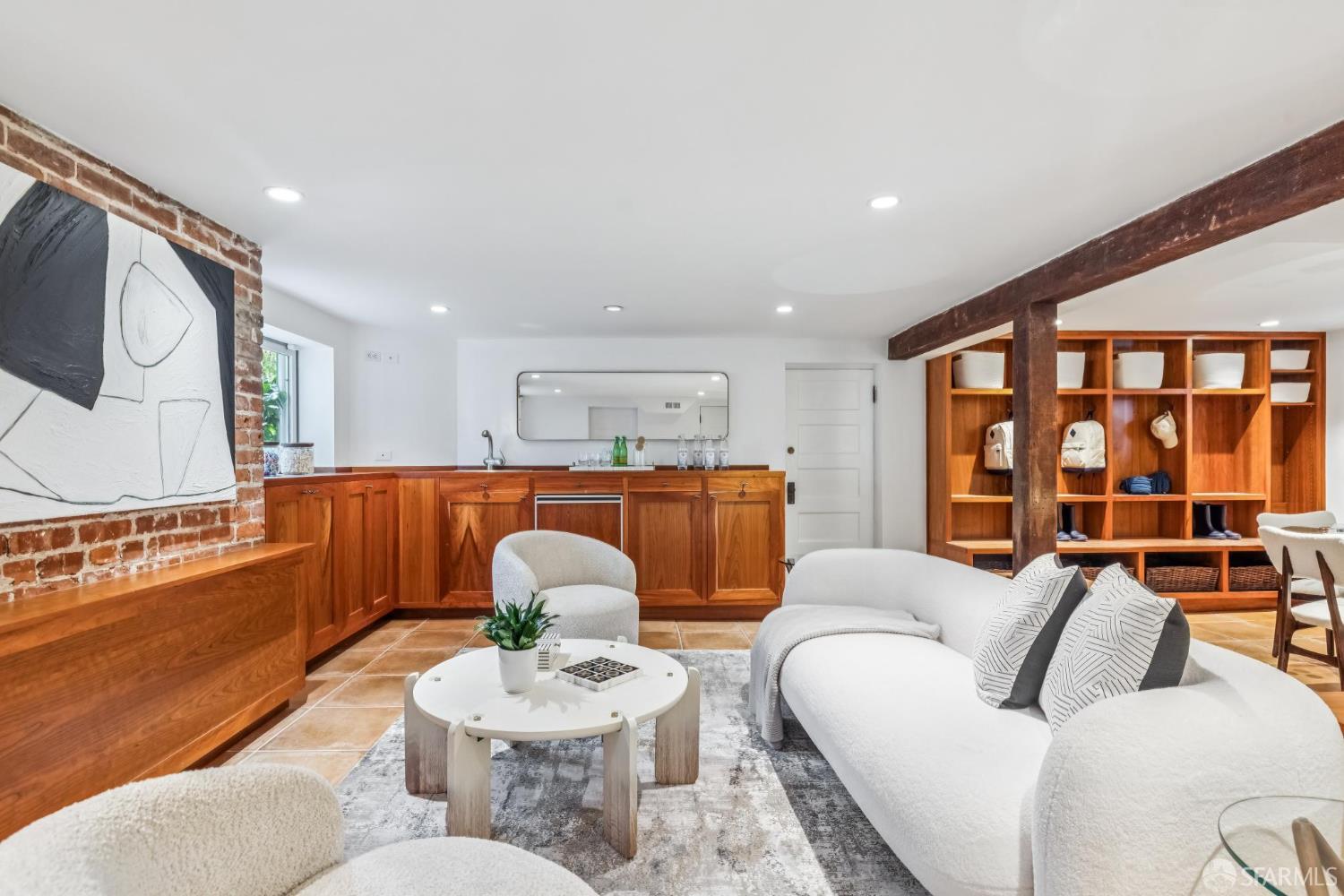 35 Commonwealth Avenue