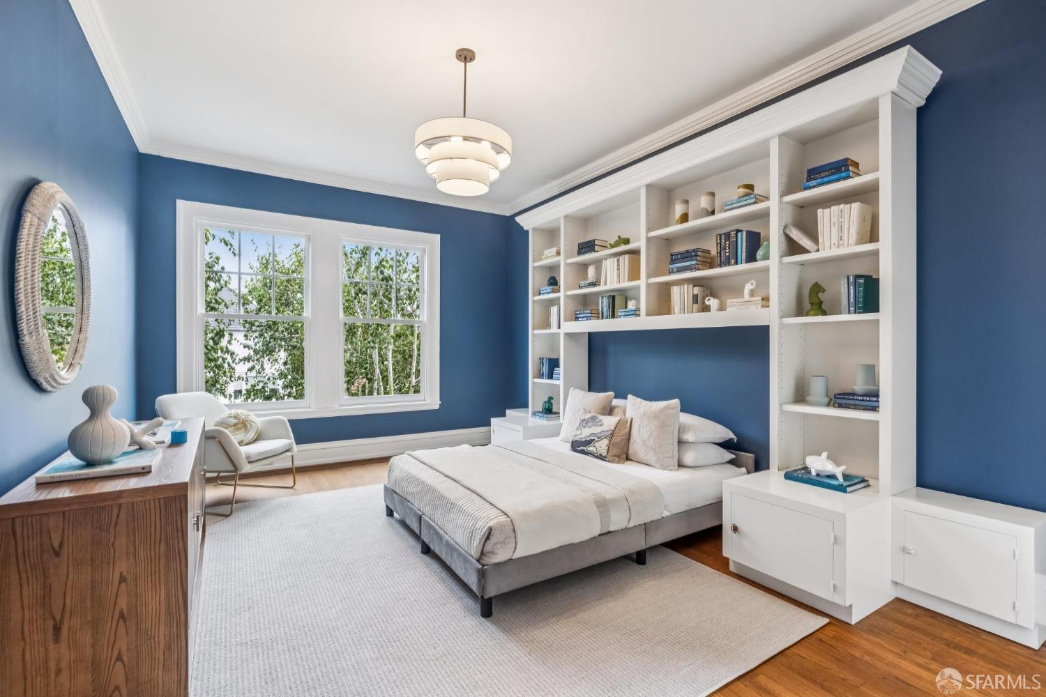 35 Commonwealth Avenue