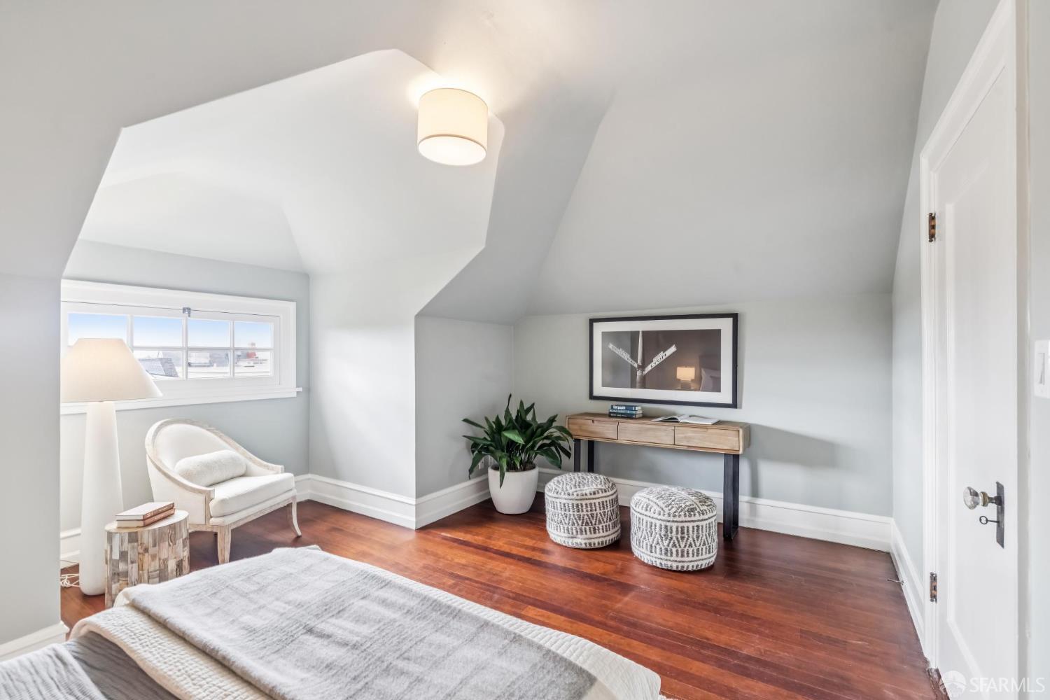 35 Commonwealth Avenue