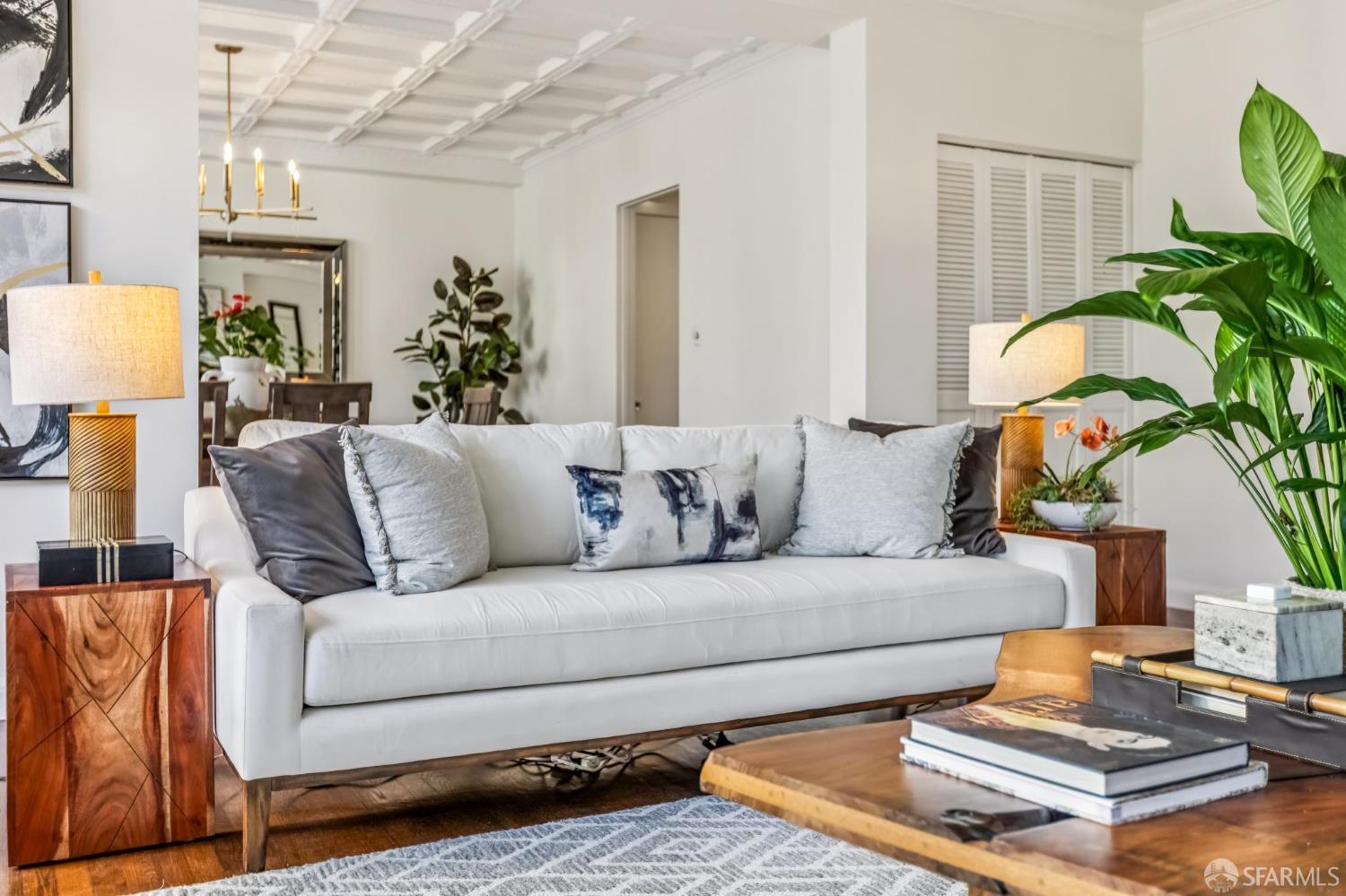 850 Powell Street # 202