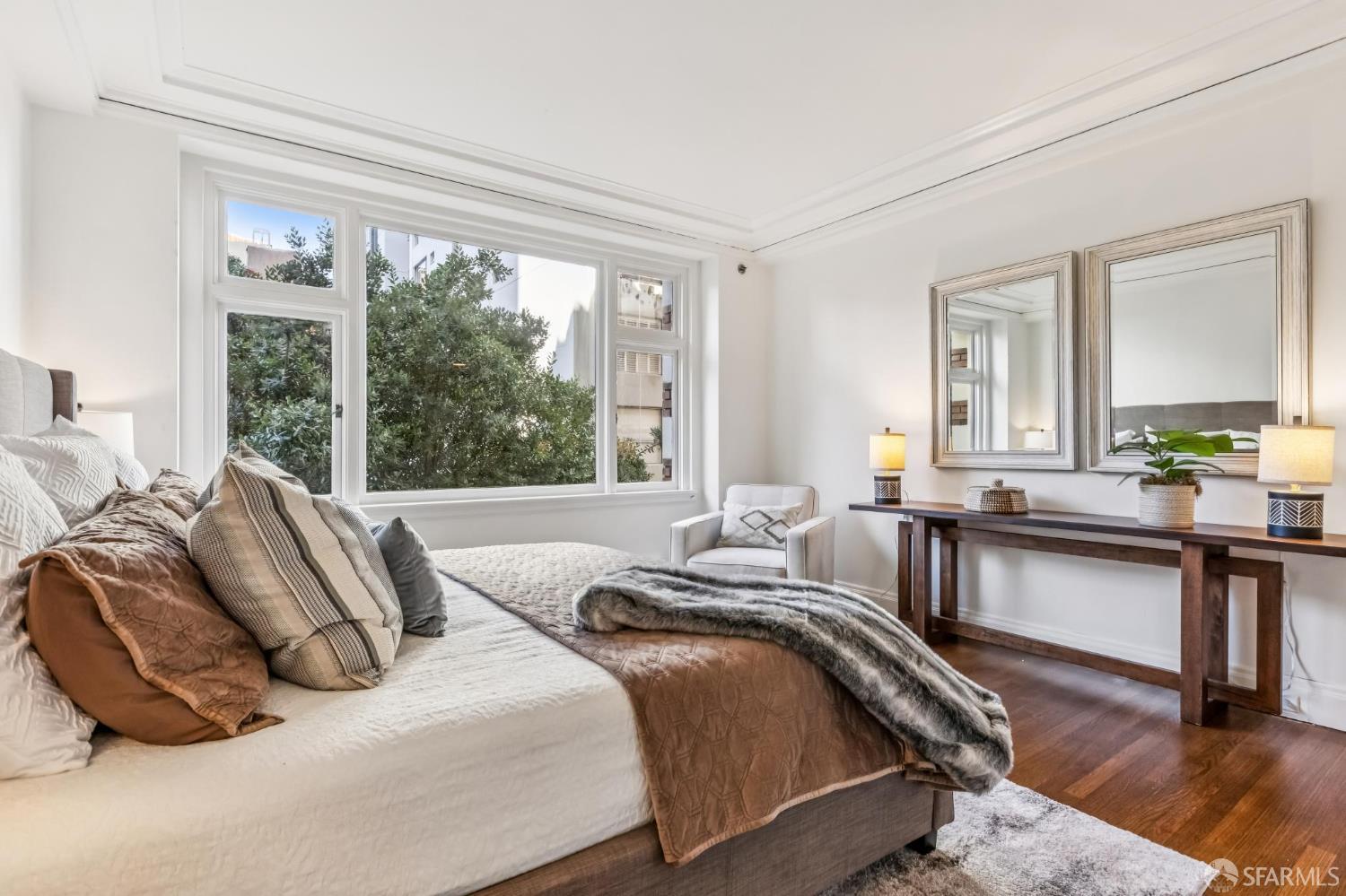 850 Powell Street # 202