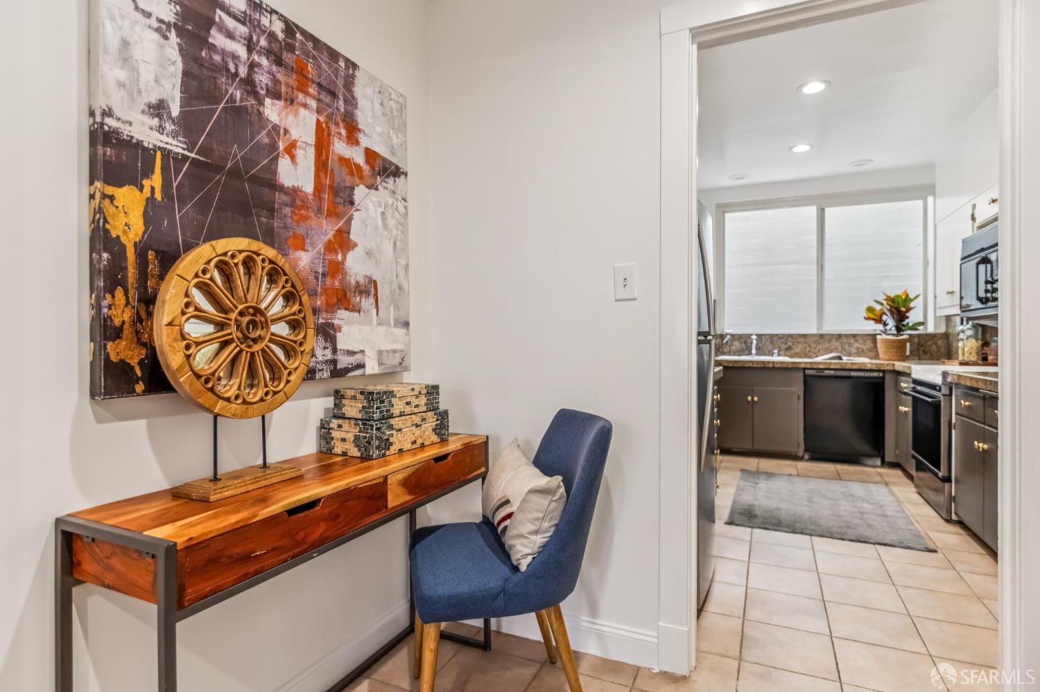 850 Powell Street # 202