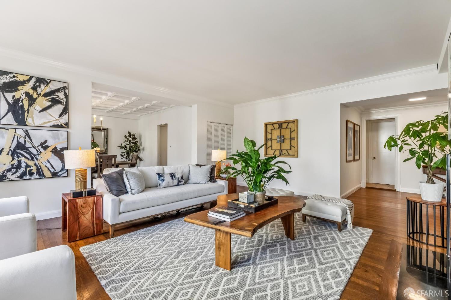 850 Powell Street # 202