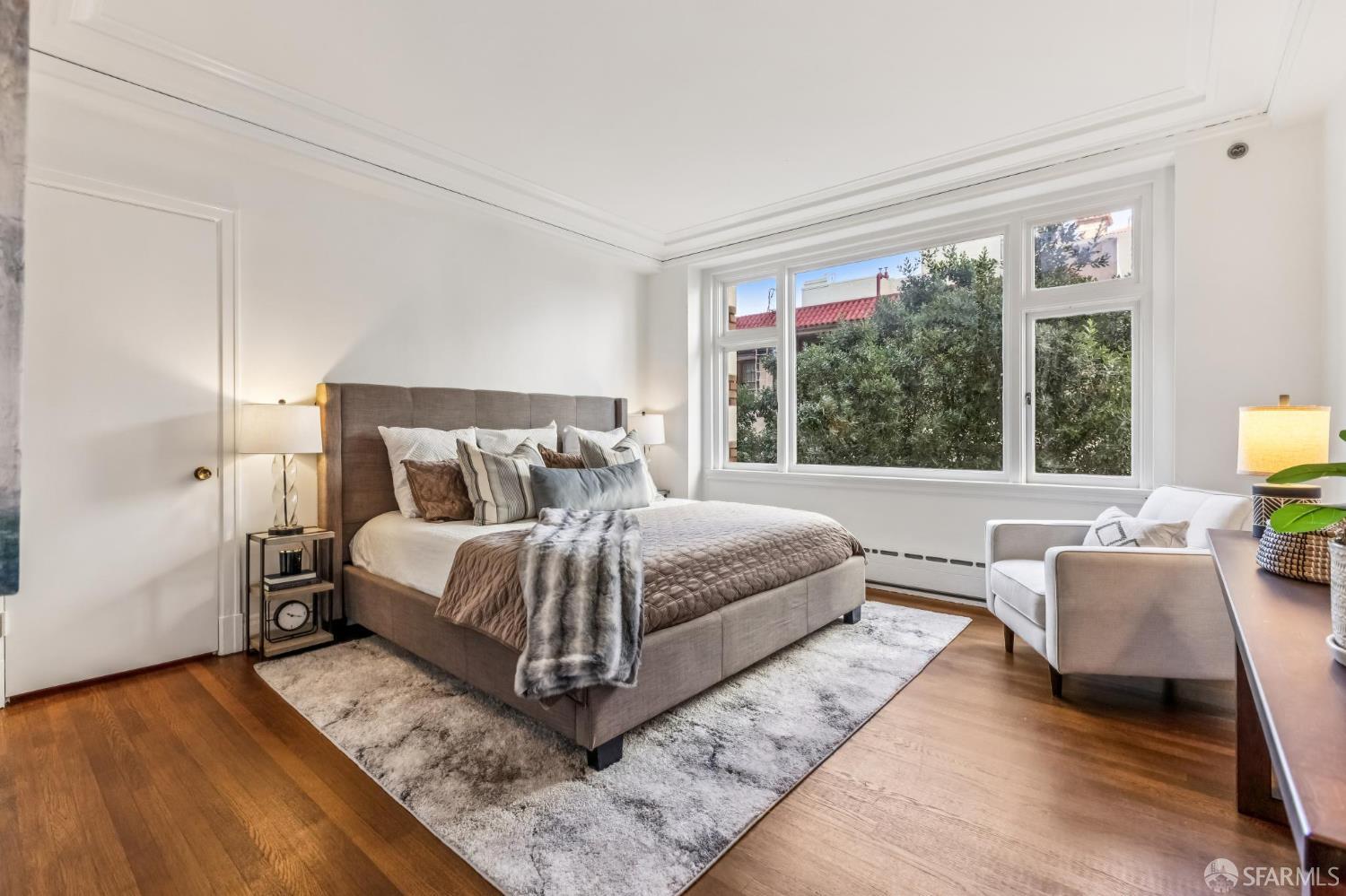 850 Powell Street # 202