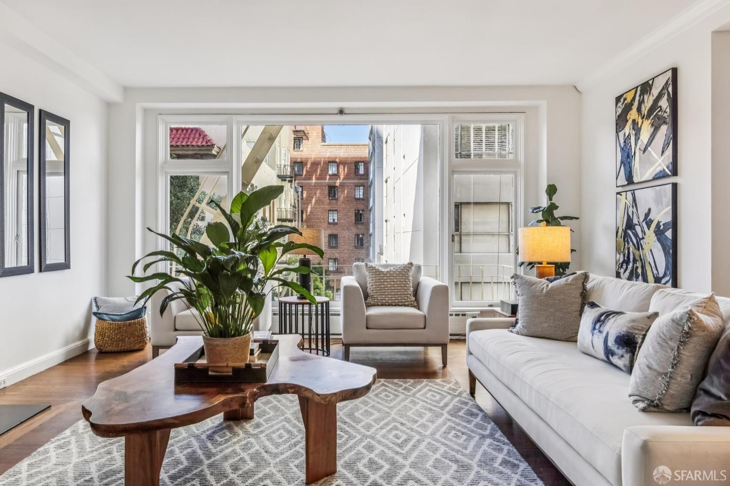 850 Powell Street # 202