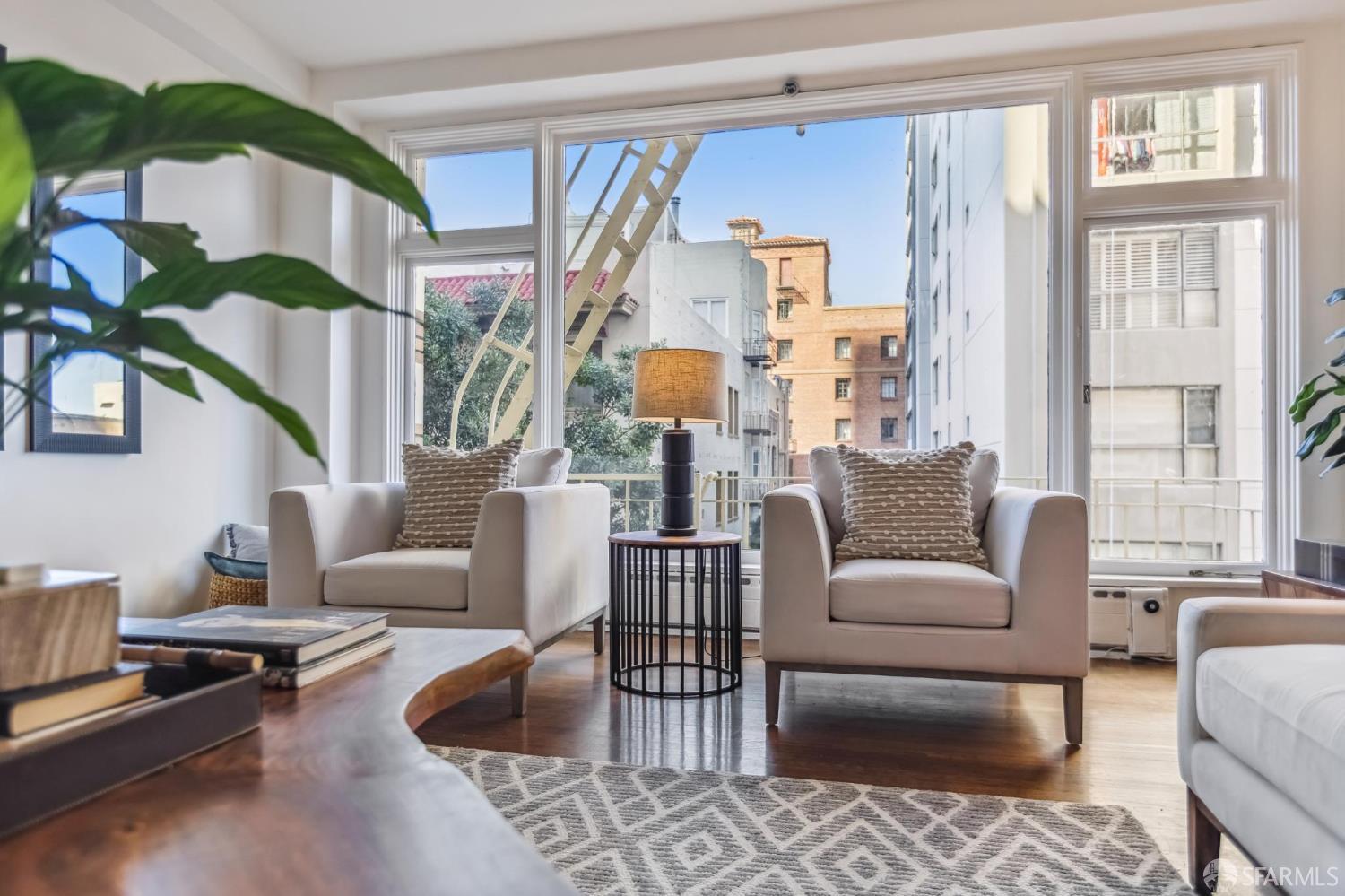 850 Powell Street # 202