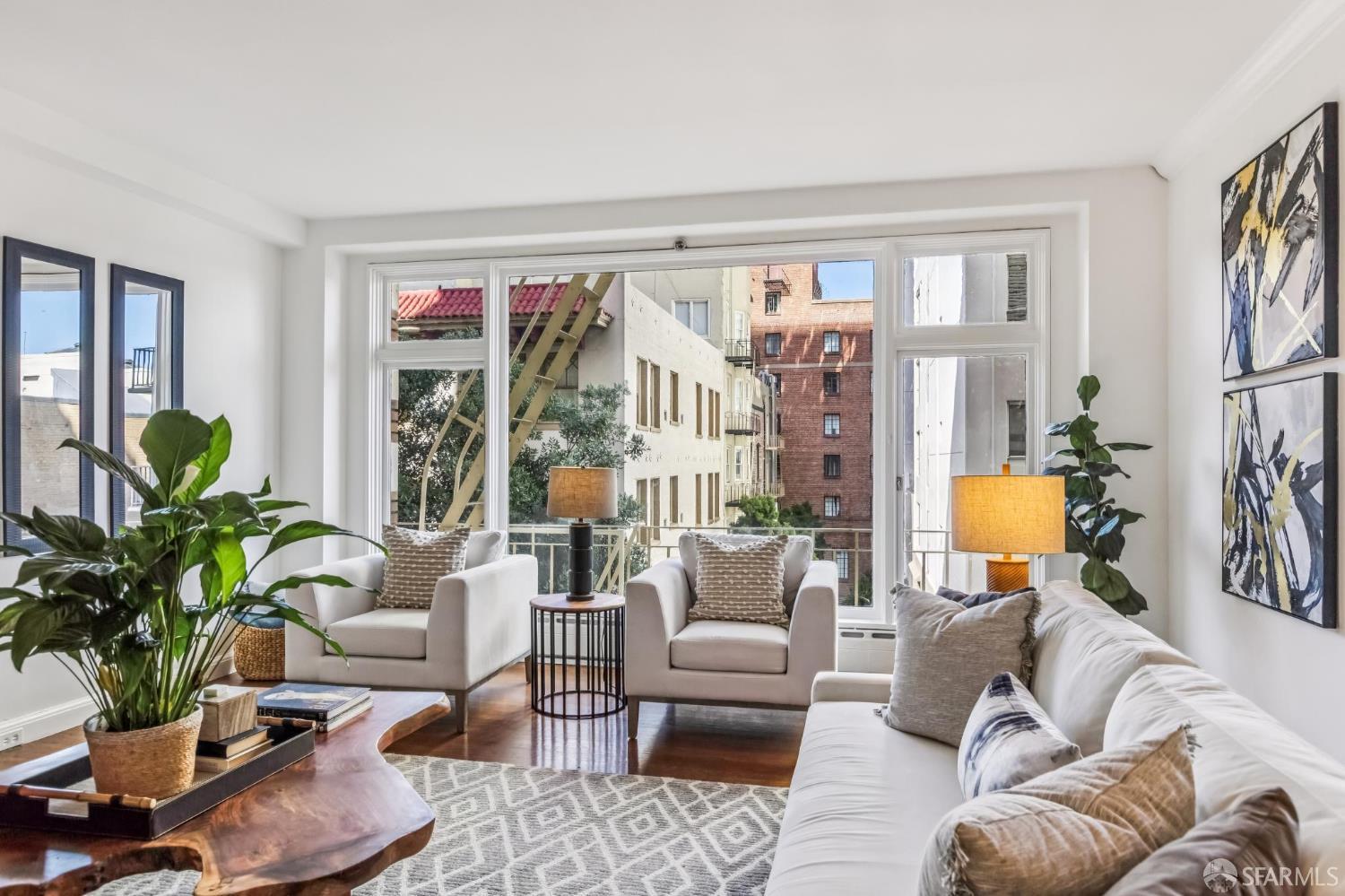 850 Powell Street # 202