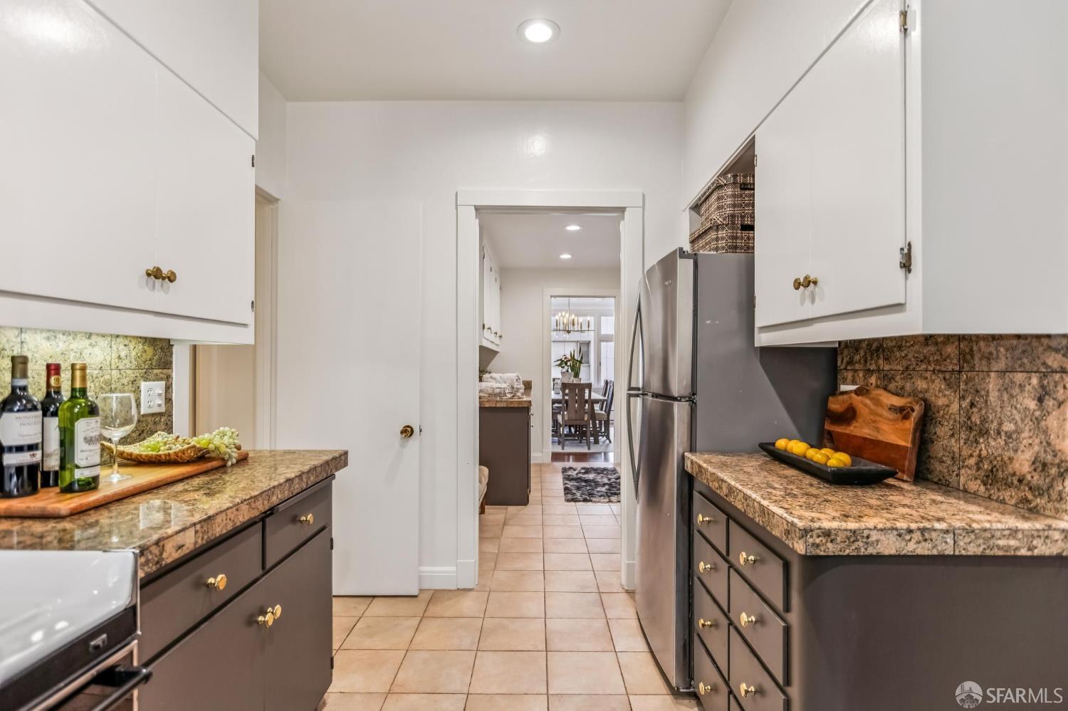 850 Powell Street # 202