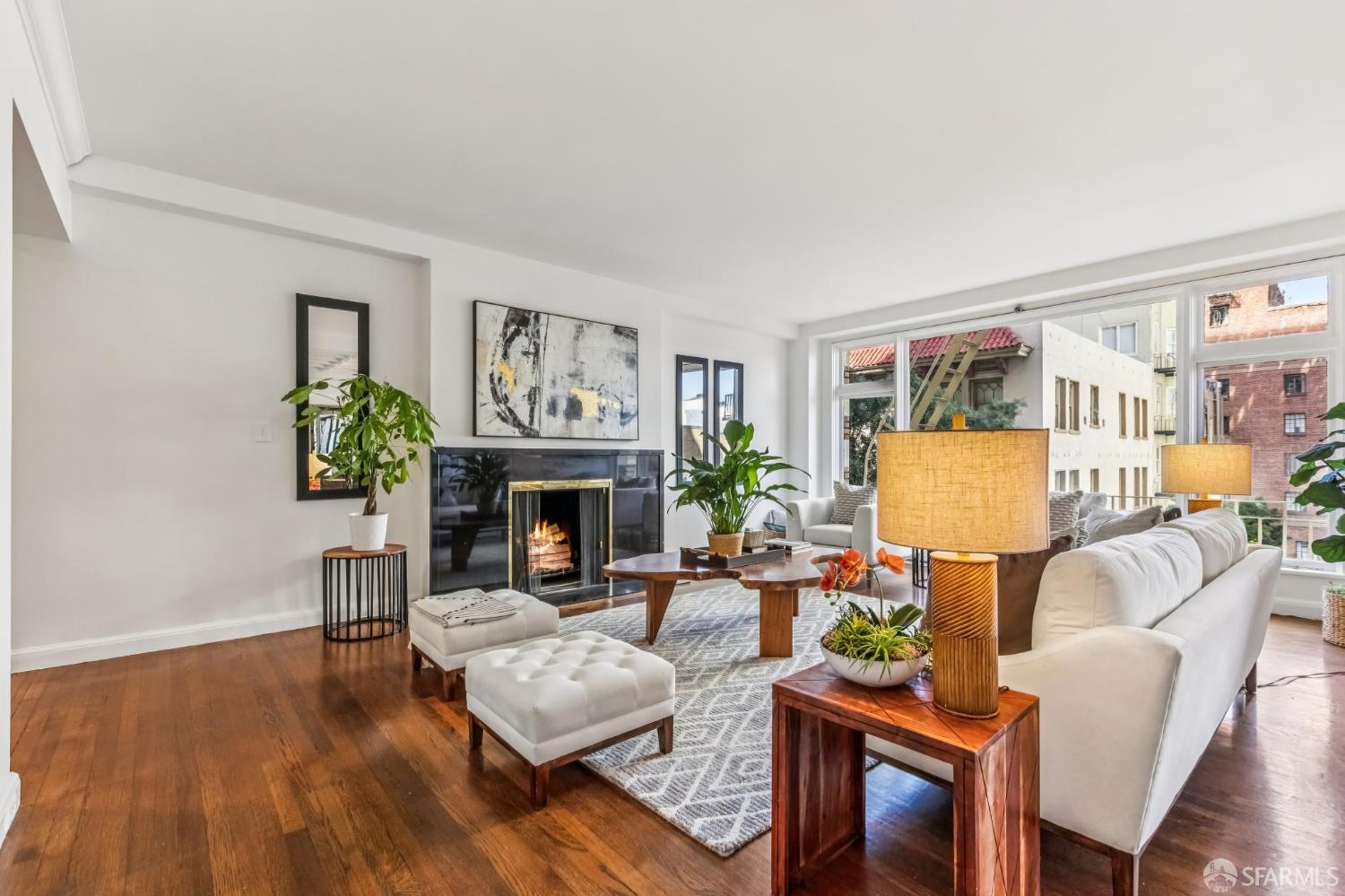 850 Powell Street # 202