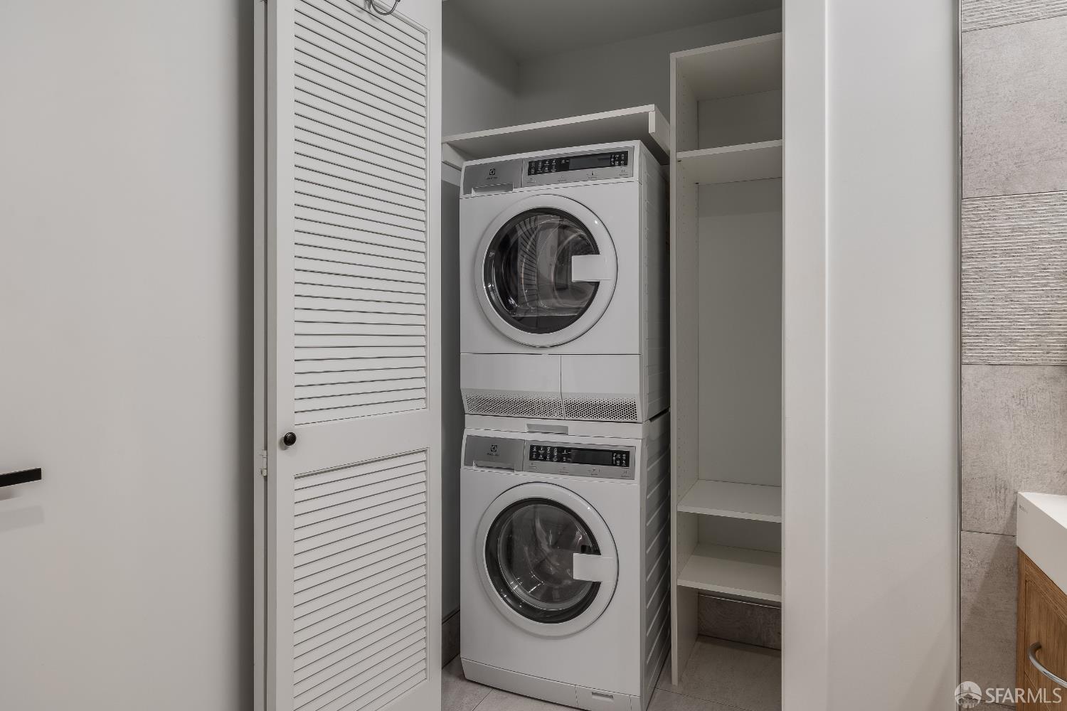 369 18th Avenue # 203