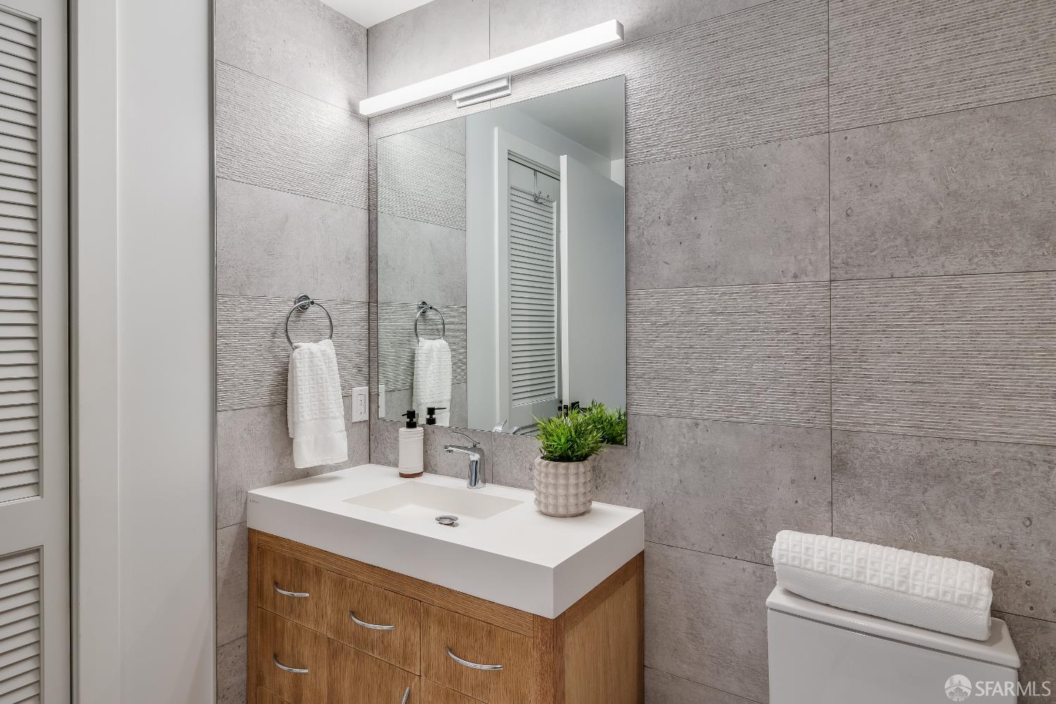 369 18th Avenue # 203