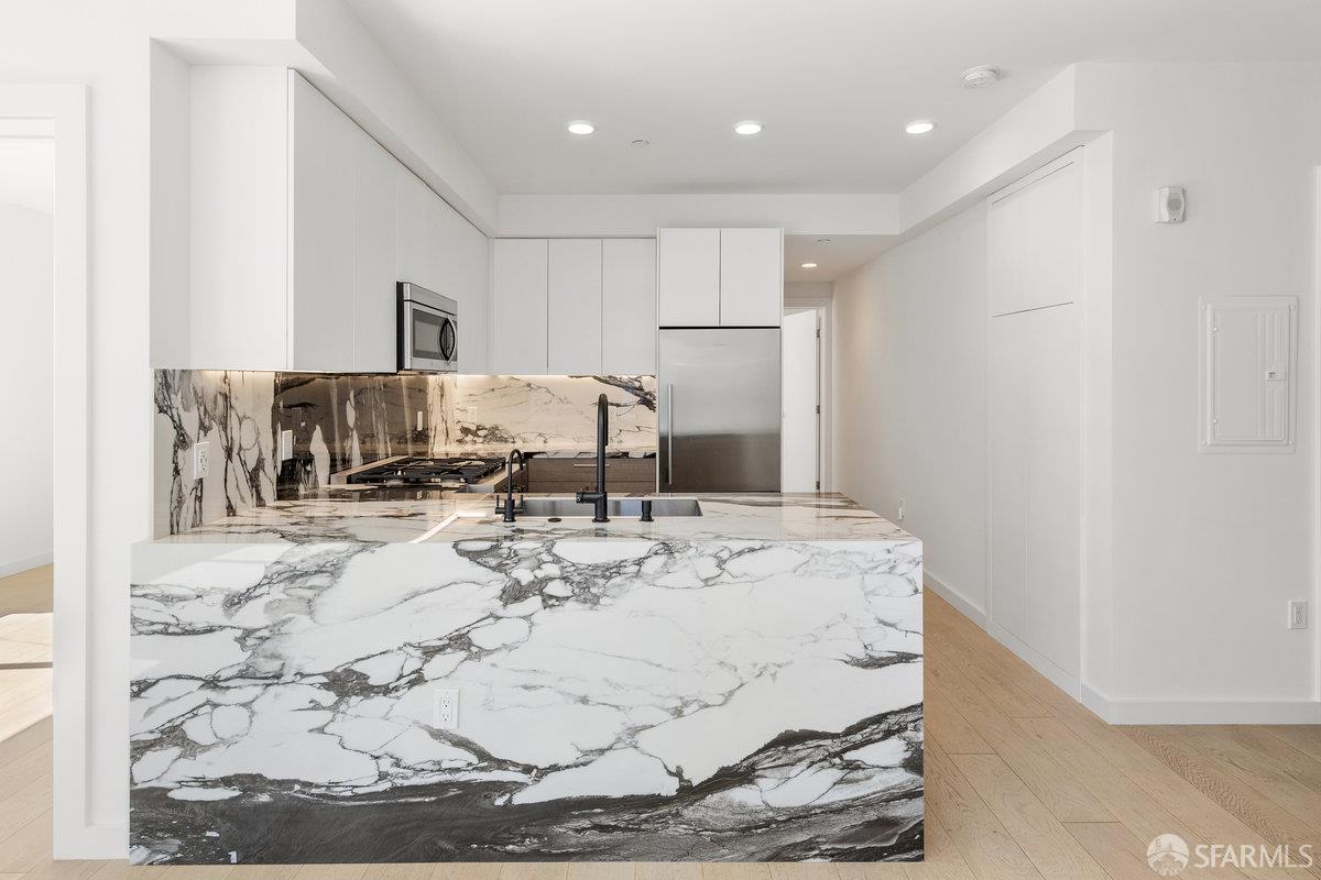 1 Stanyan Street # 24