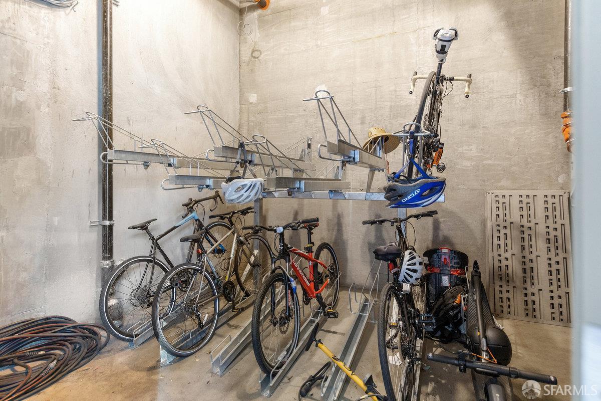 1 Stanyan Street # 24