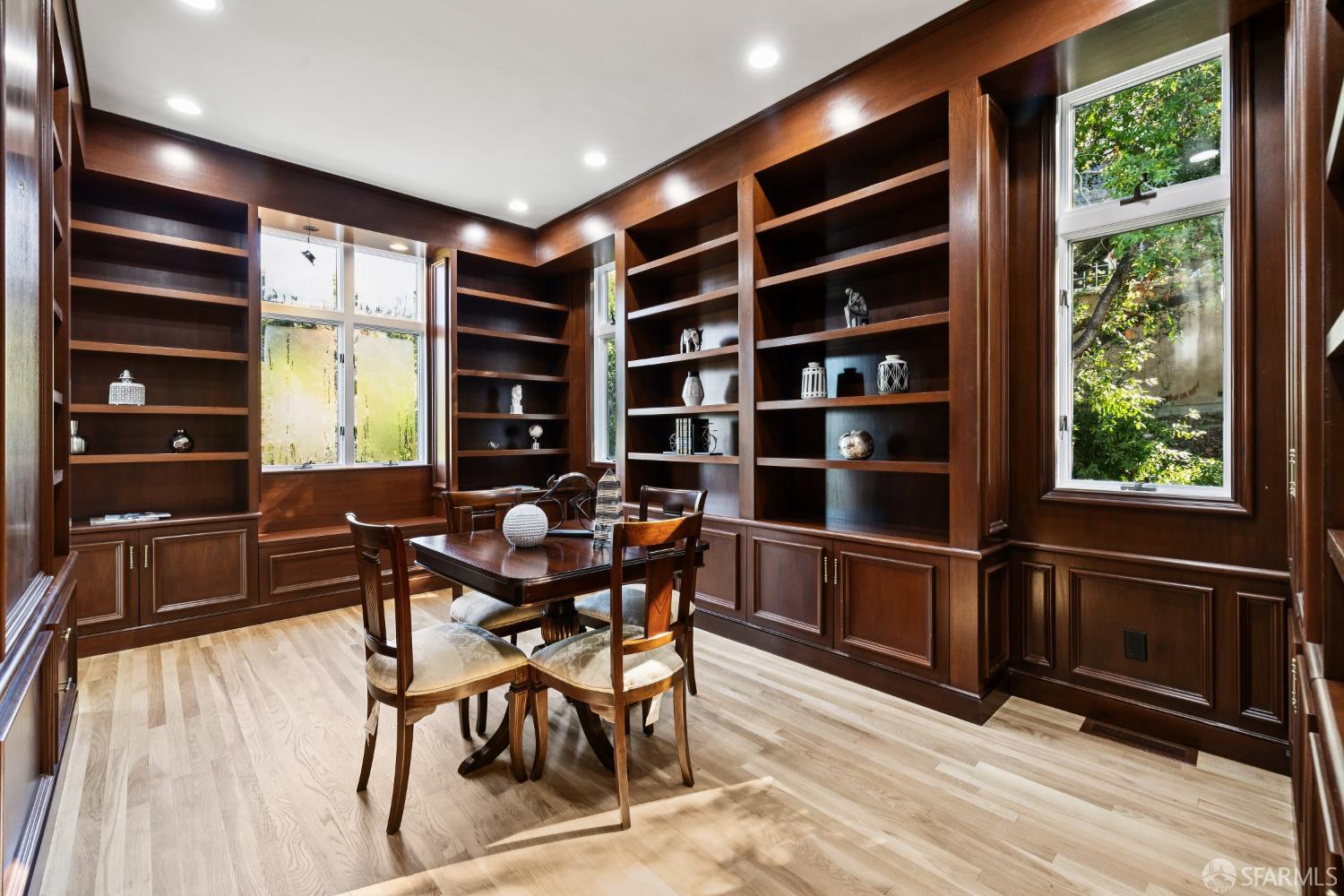 722 Jacaranda Circle