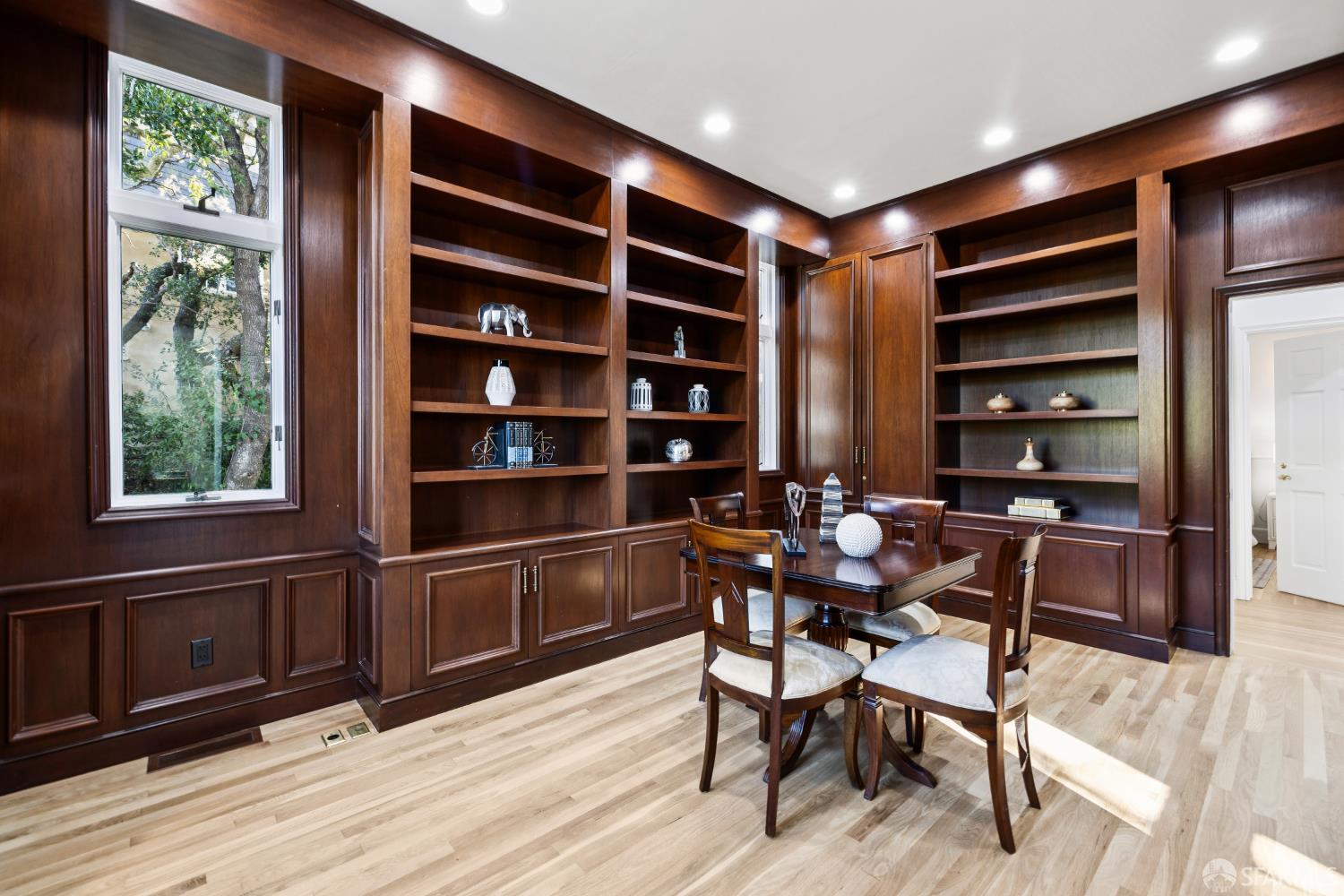 722 Jacaranda Circle