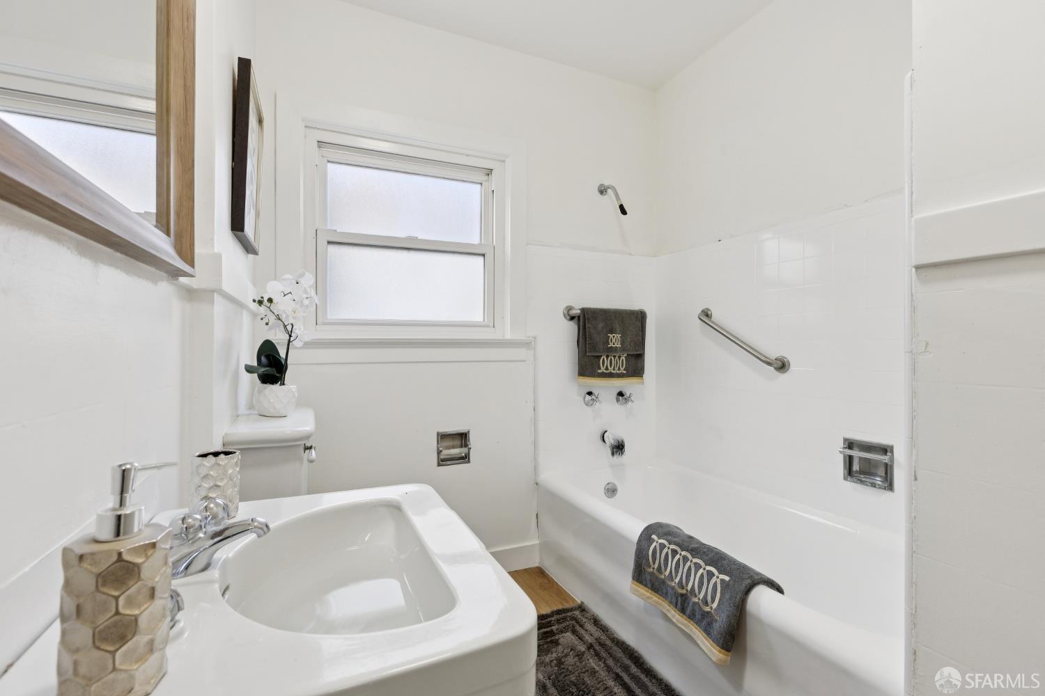 1316 Castillo Avenue