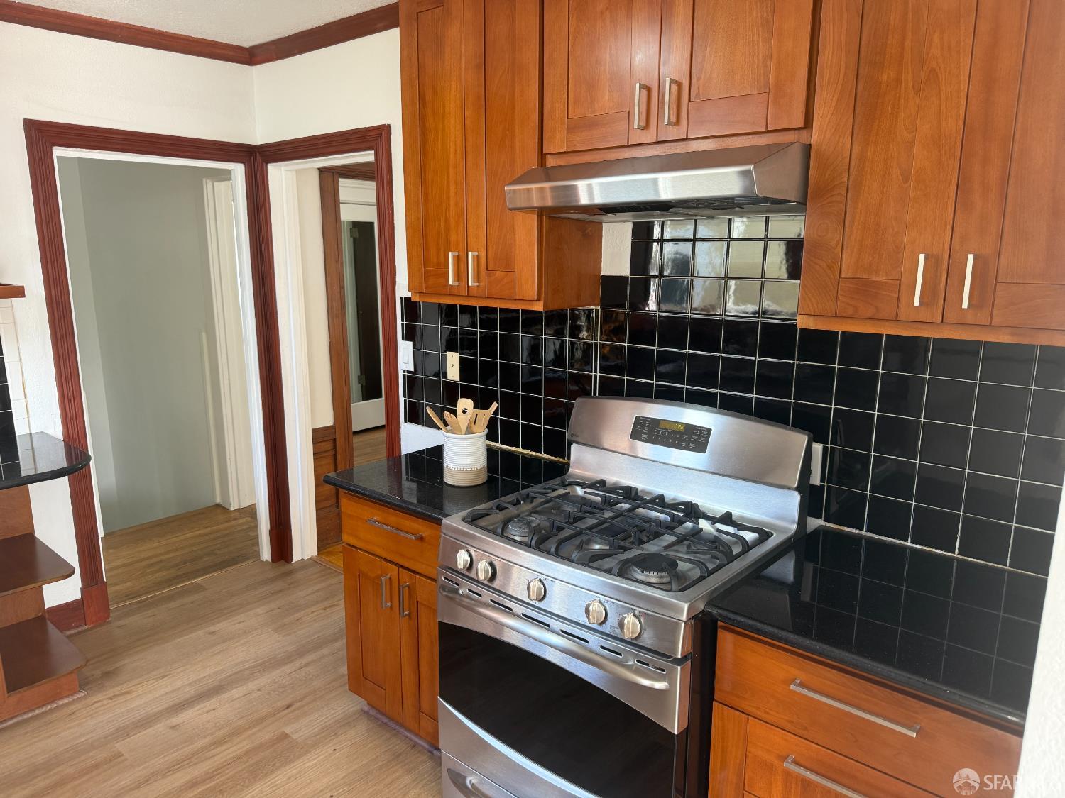 8122 Geary Boulevard