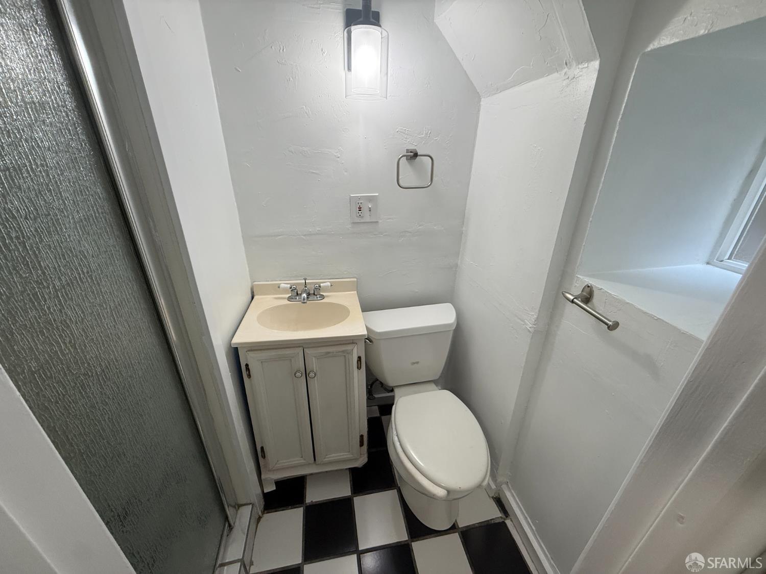 8122 Geary Boulevard