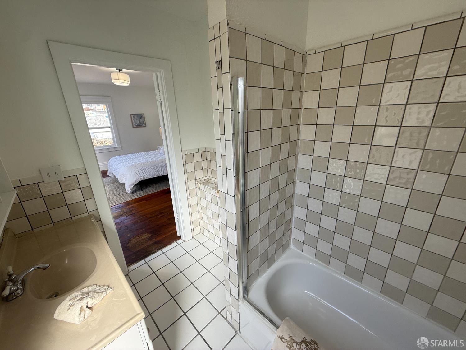 8122 Geary Boulevard