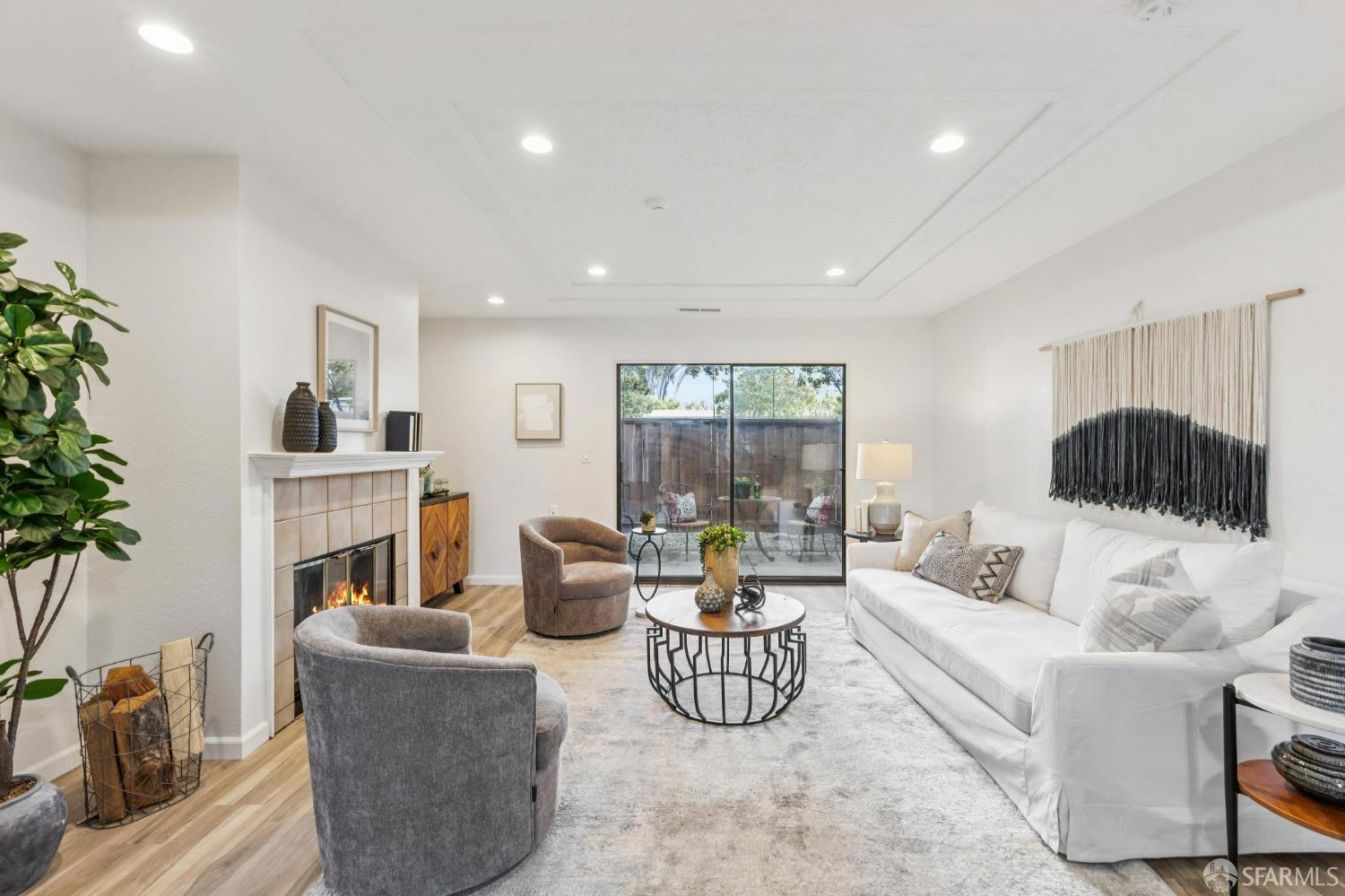 36931 Newark Boulevard, Newark Unit: E