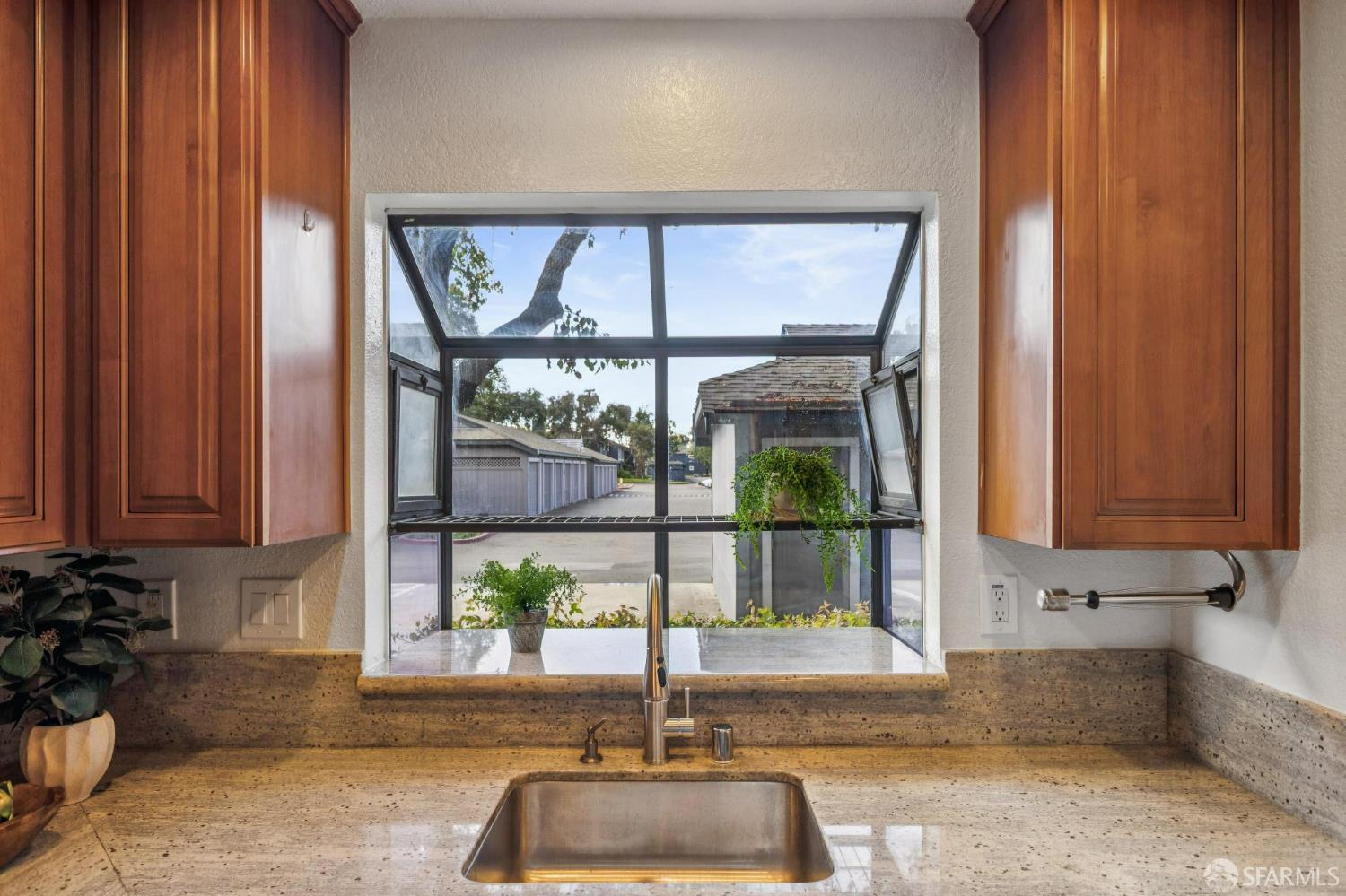 36931 Newark Boulevard, Newark Unit: E