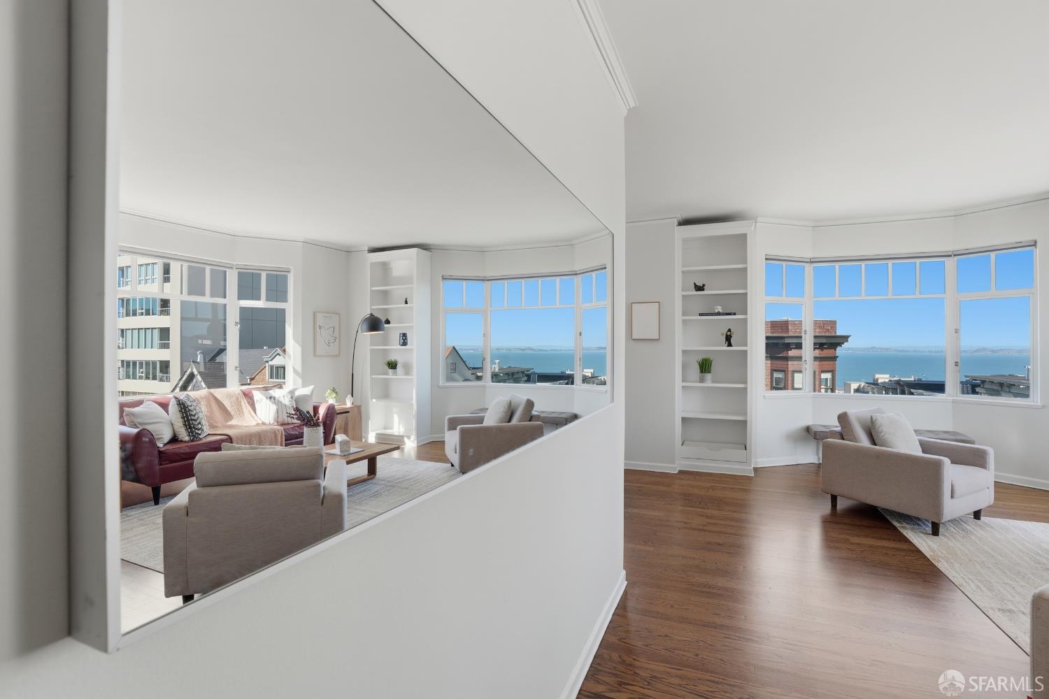 1101 Green Street # 404