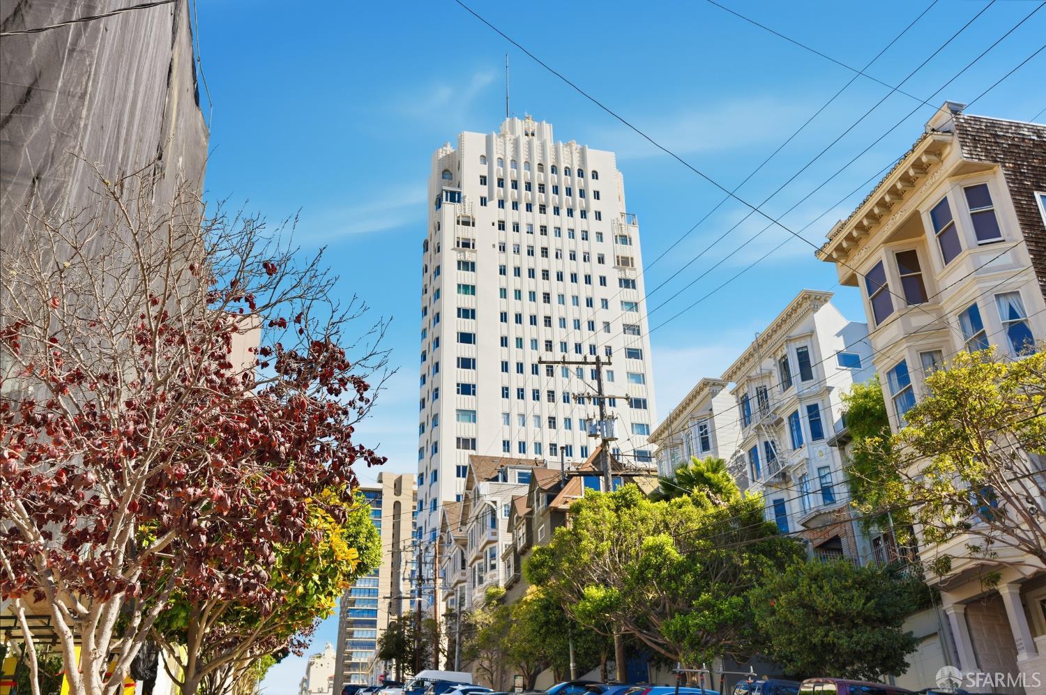 1101 Green Street # 404