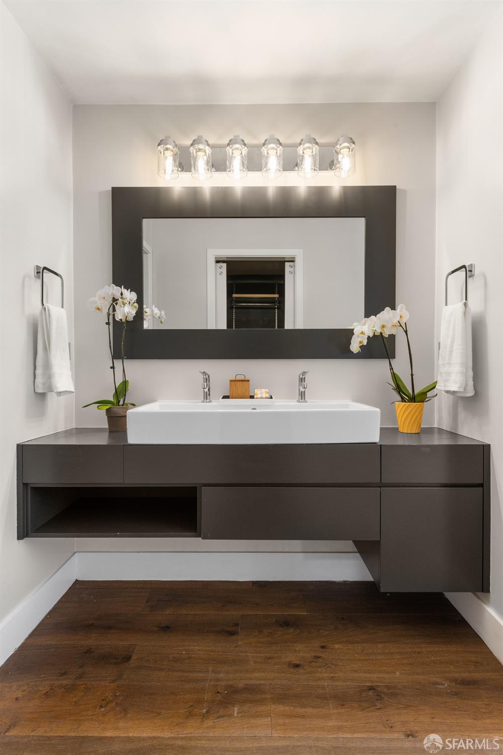 2016 Pacific Avenue # 201