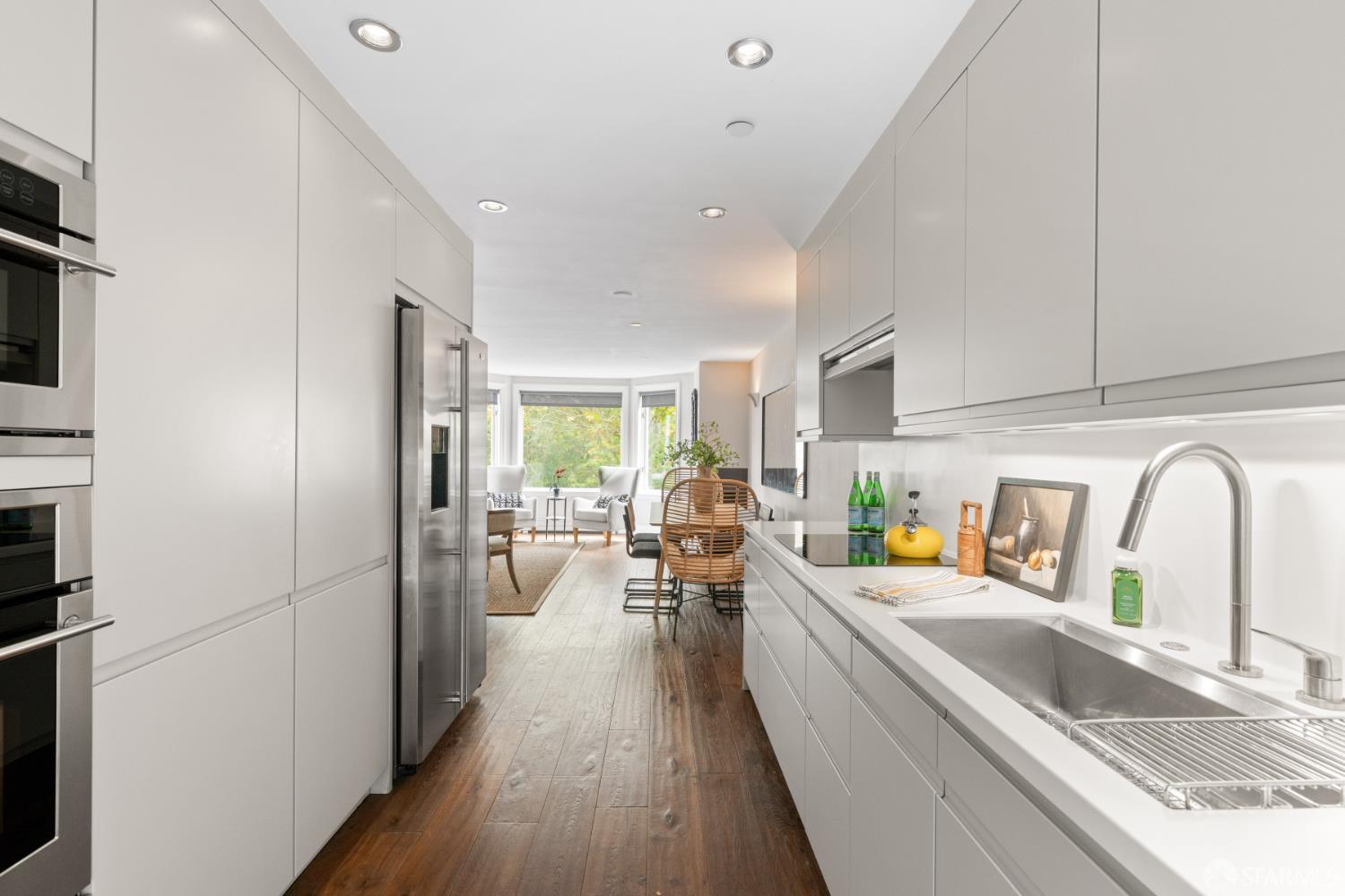 2016 Pacific Avenue # 201