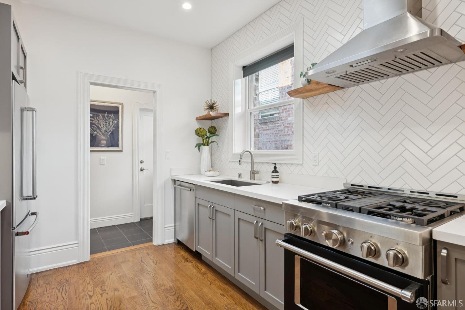 1070 Post Street # 4