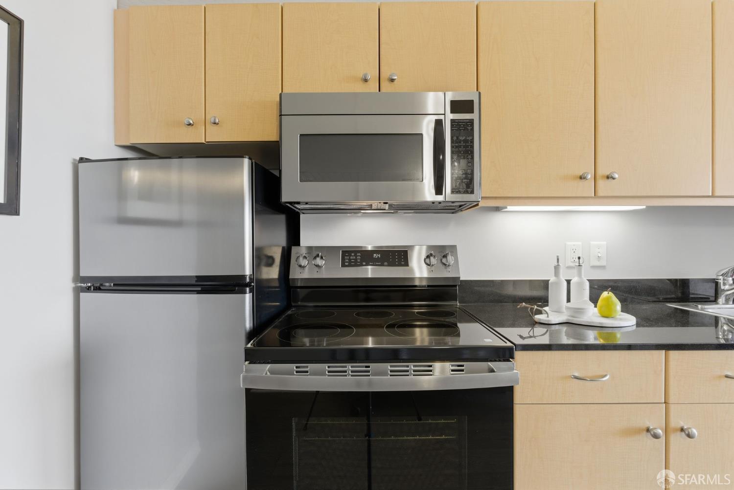 140 S Van Ness Avenue # 417