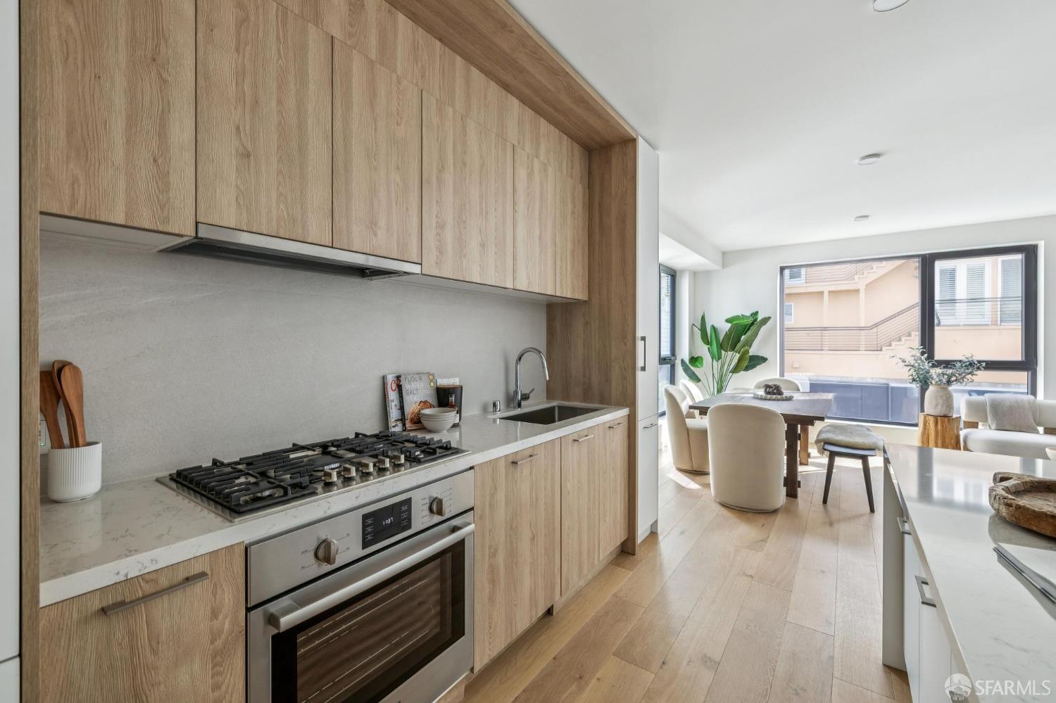 915 North Point Street # J5