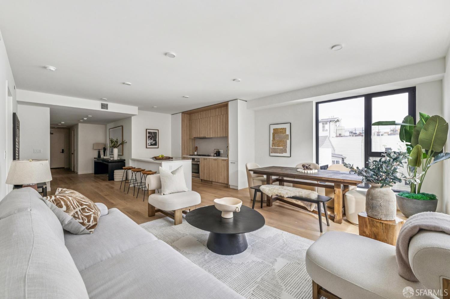 915 North Point Street # J5