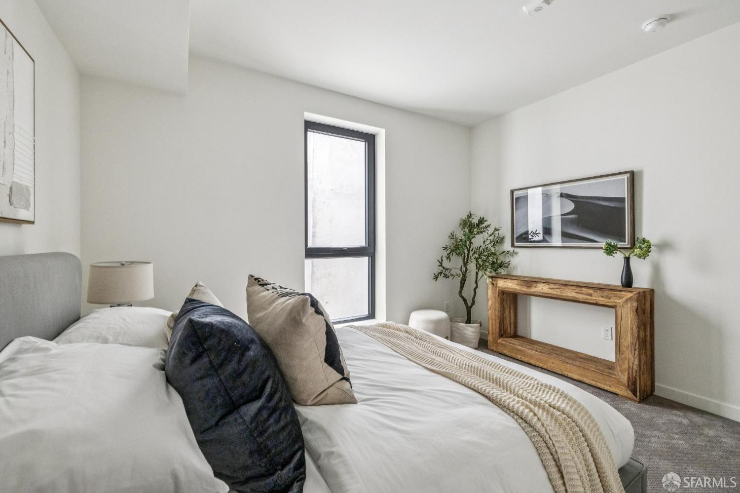 915 North Point Street # R4