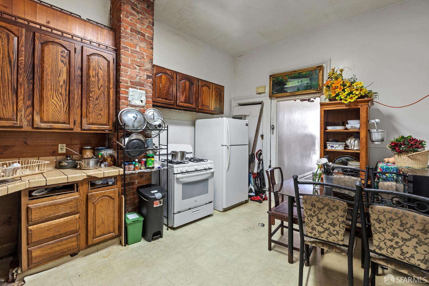 1134-1136 Treat Avenue