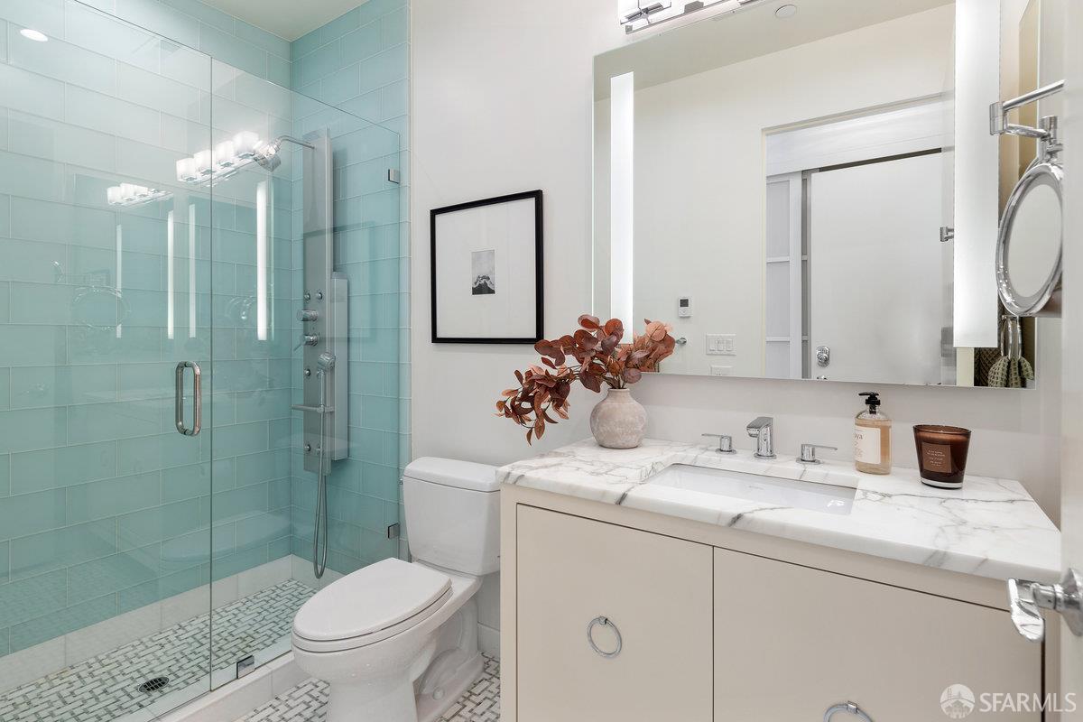 455 Vallejo Street Unit: PH7