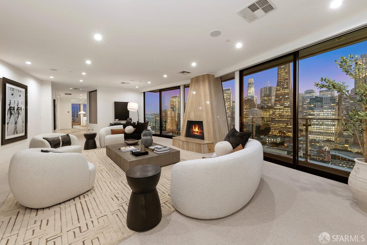 455 Vallejo Street Unit: PH7