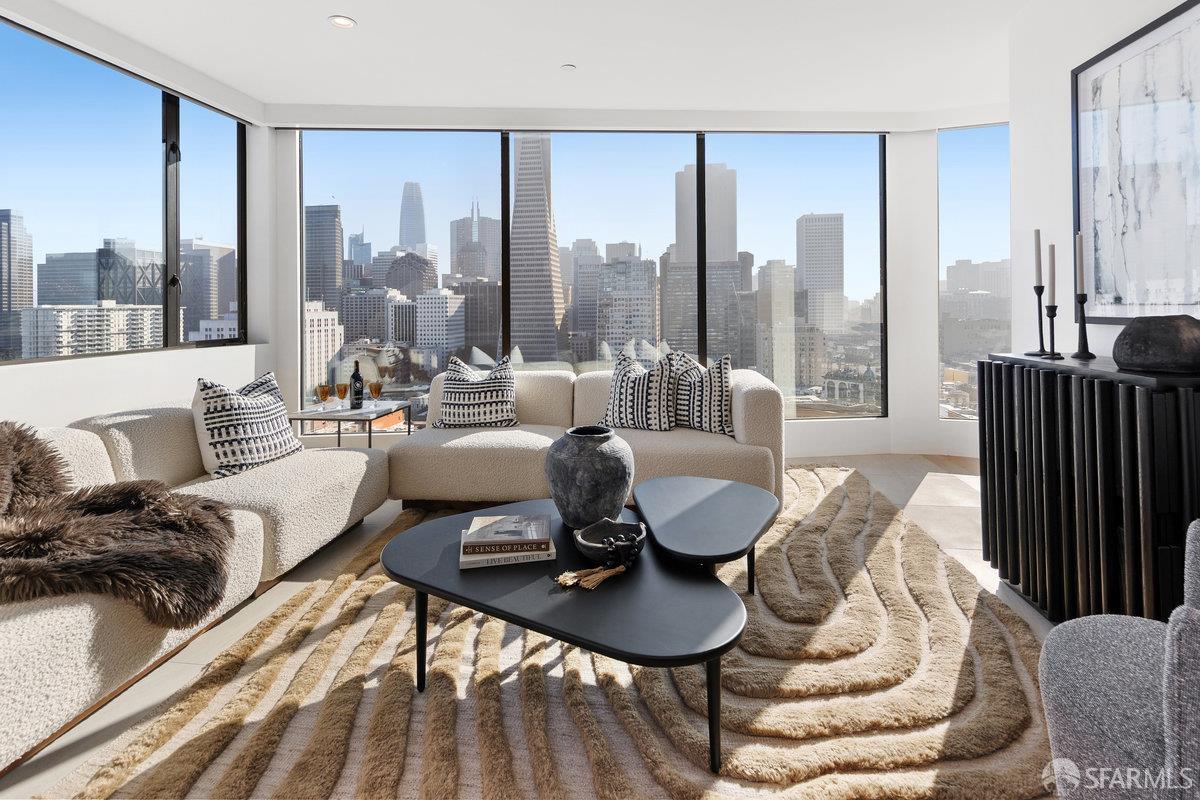 455 Vallejo Street Unit: PH7