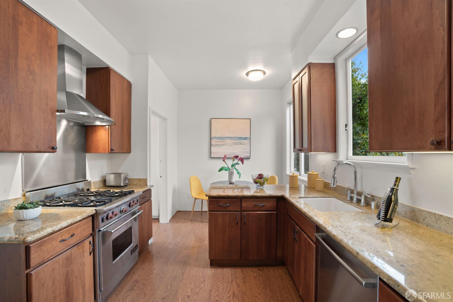 392-394 Chestnut Street