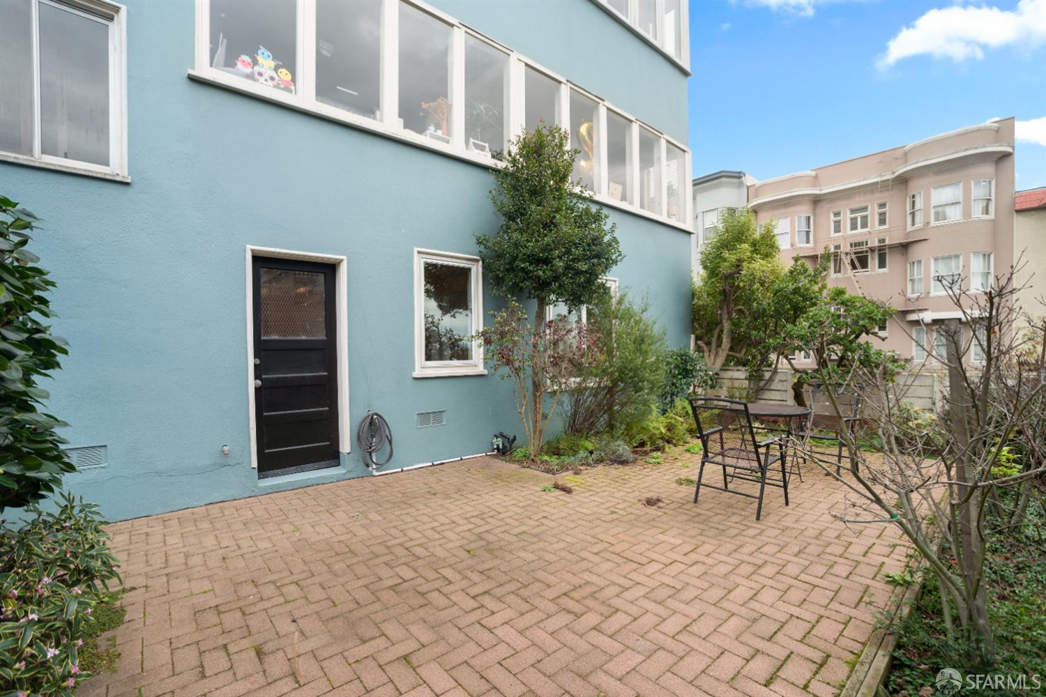 392-394 Chestnut Street