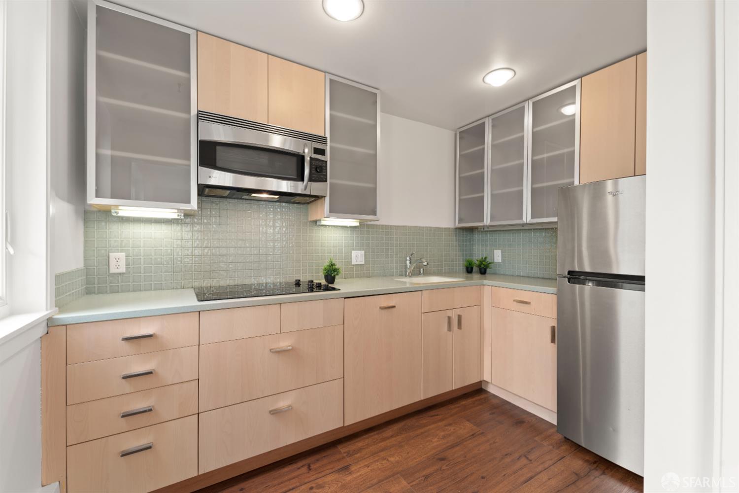 392-394 Chestnut Street